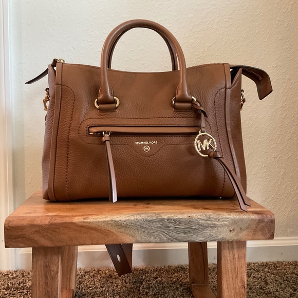 Like New, Michael Kors Carine Medium Pebbled Leather Satchel with Dust Bag - Picture 1 of 9